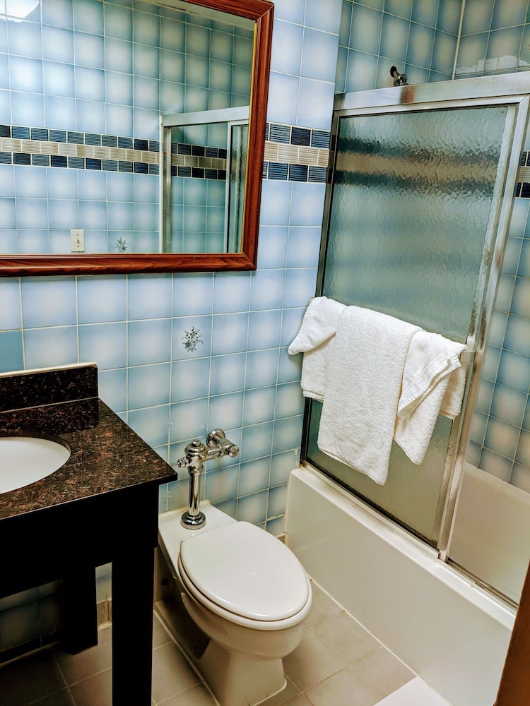 

Milano - Bellerose - Jets Motor Inn