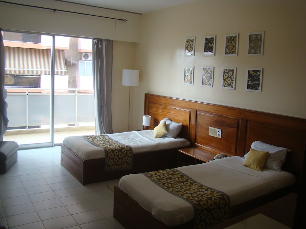 

Milano - Gorée - Hotel Baraka