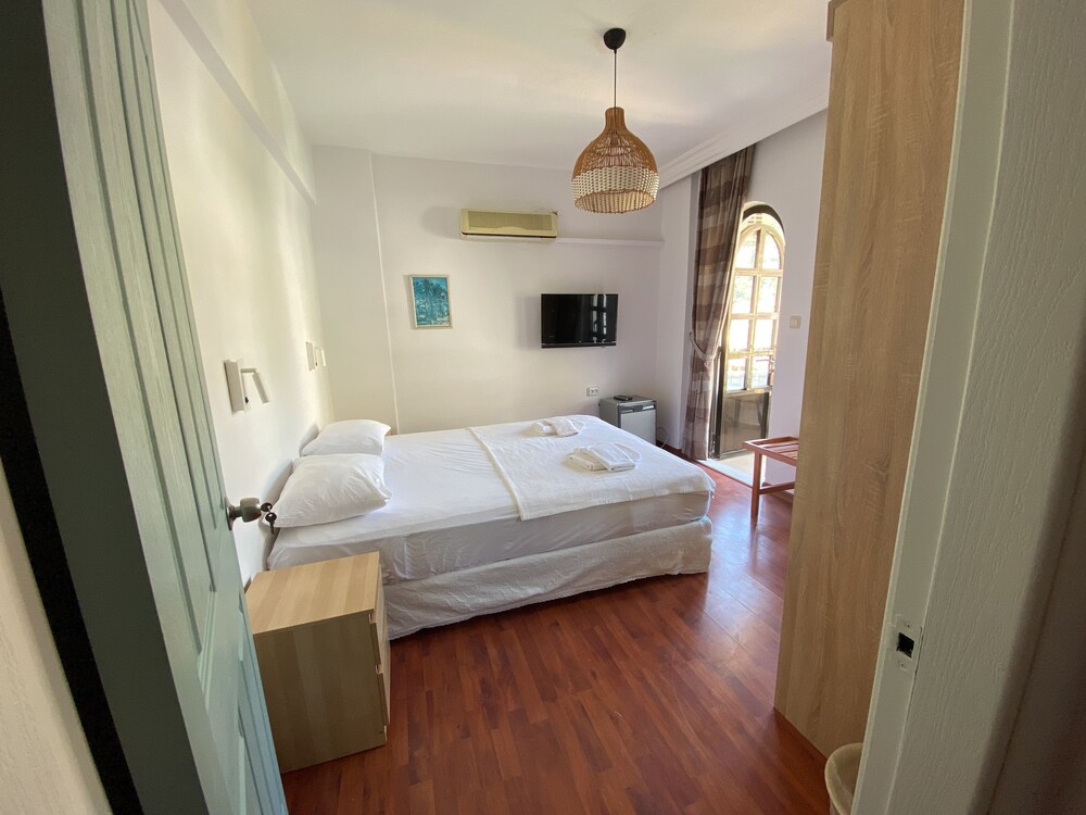 

Milano - Turunç - The Diplomat Hotel