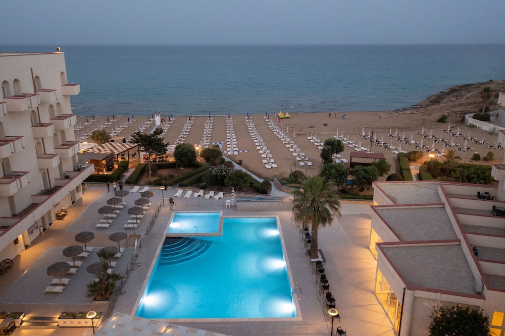 

Milano - Noto Marina - Hotel Club Eloro