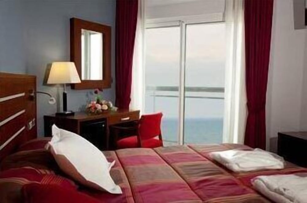 

Verona - El Campello - Hotel La Familia Gallo Rojo