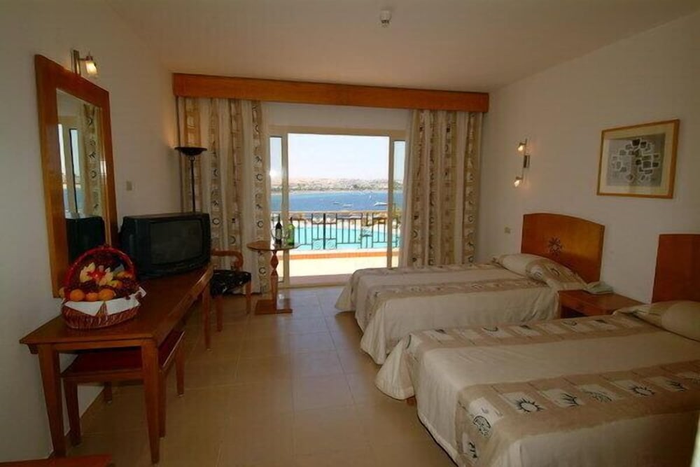 

Cagliari - Sharm El Sheikh - Eden Rock Hotel Namaa Bay