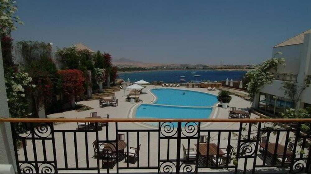 

Reggio Calabria - Sharm El Sheikh - Eden Rock Hotel Namaa Bay