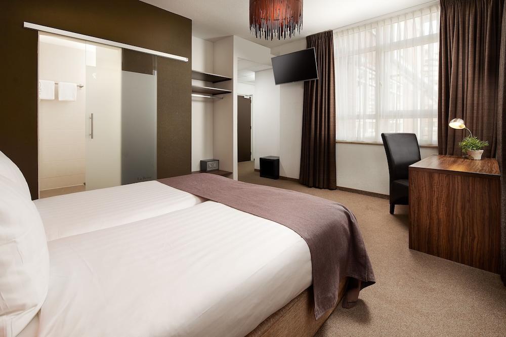 

Roma - Eindhoven - Hotel La Reine