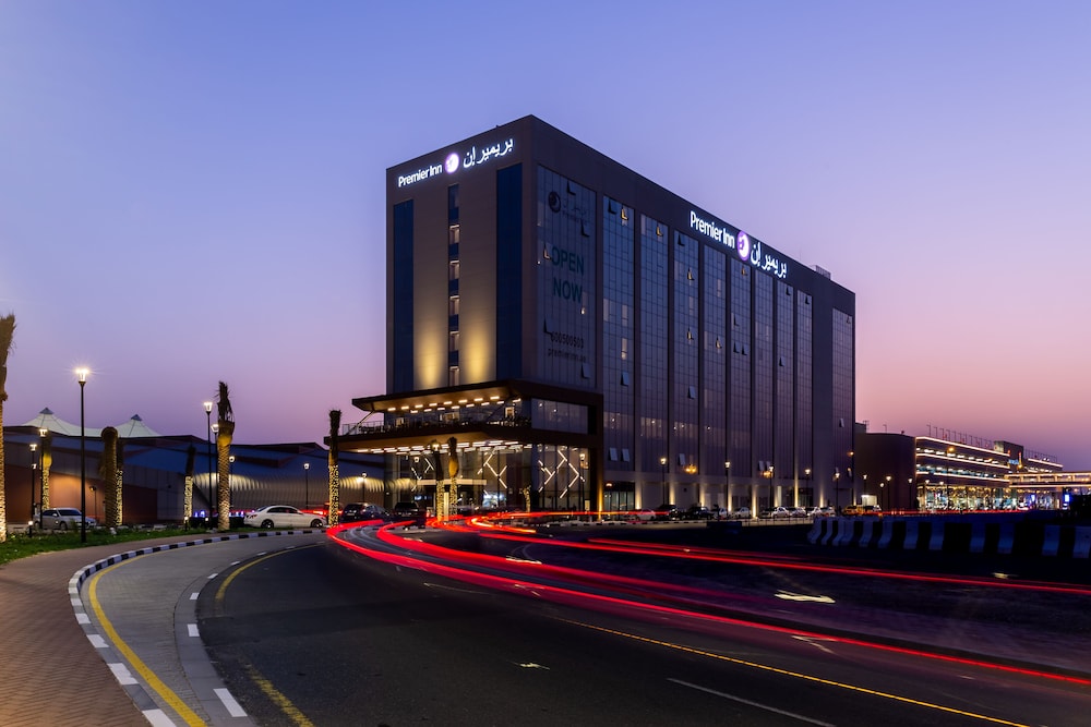 

Napoli - Dubai - Premier Inn Dubai Dragon Mart