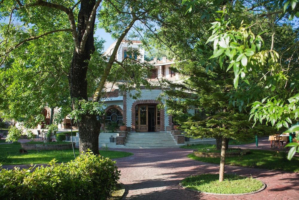 

Roma - Ksamil - Hotel Livia