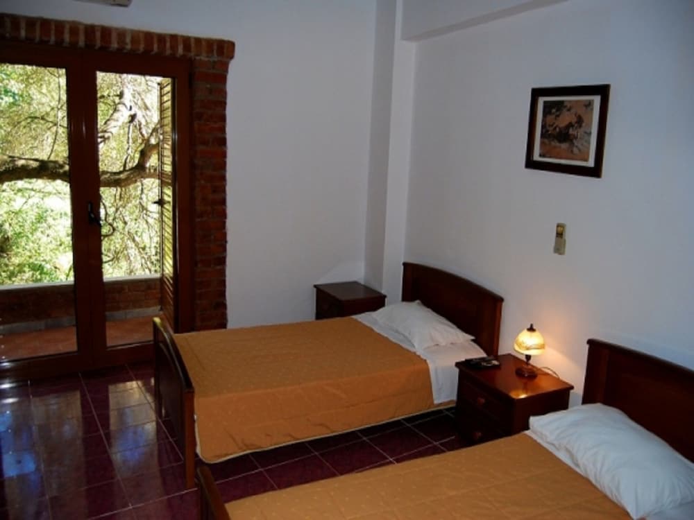 

Pisa - Ksamil - Hotel Livia