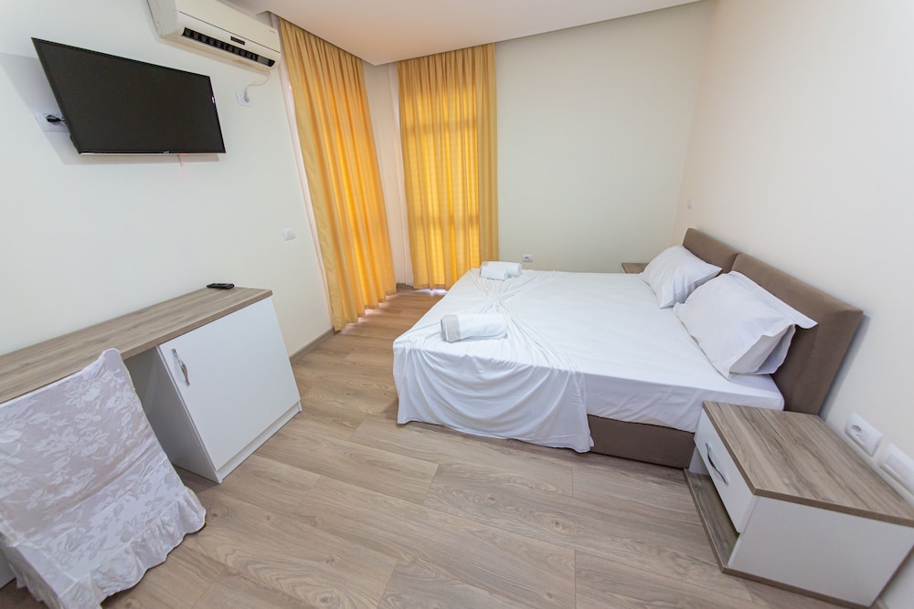 

Roma - Durrës - Esal Hotel