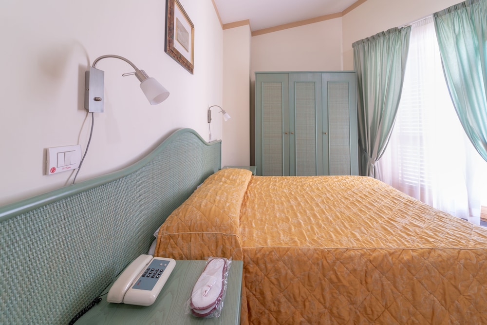 

Milano - Agropoli - Hotel Il Ceppo
