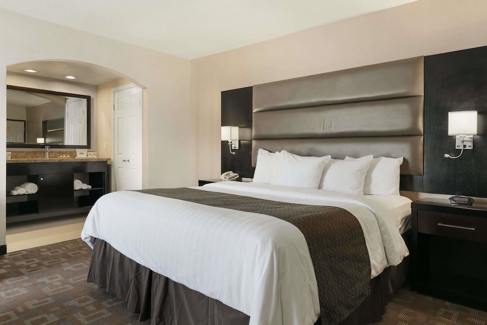 

Roma - Norwalk (CA) - Days Inn By Wyndham Downey