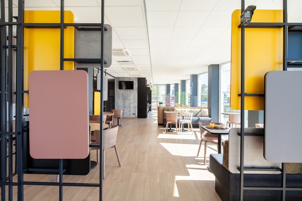 

Bari - Palaiseau - B&B HOTEL Massy Gare TGV