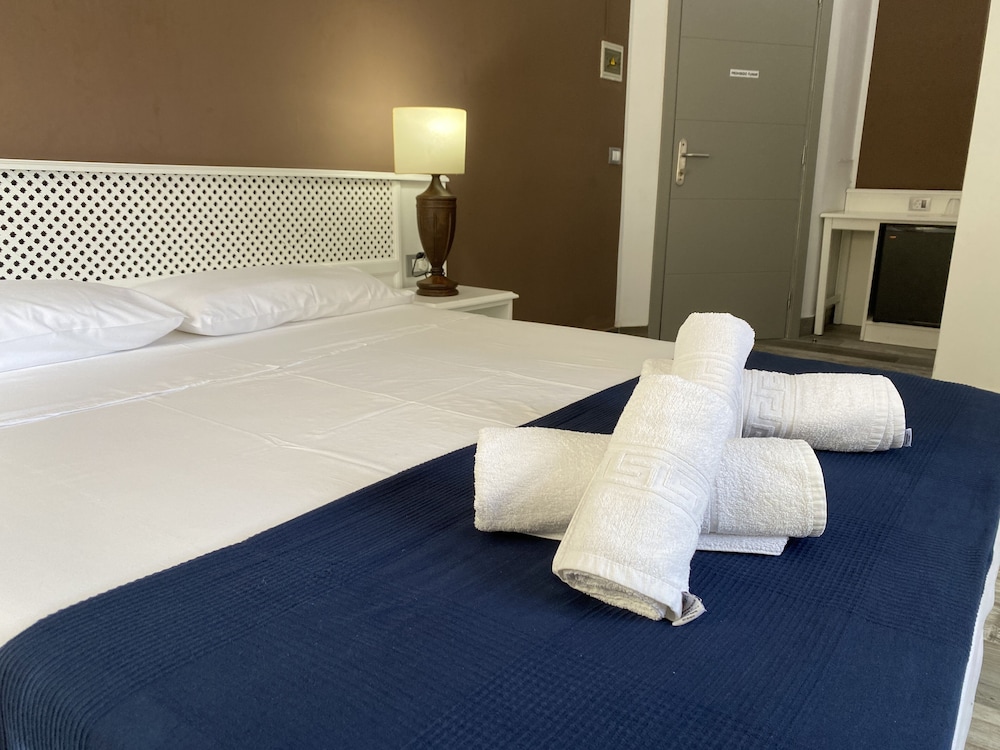 

Trieste - Arona - Hotel Pensión Cassandra