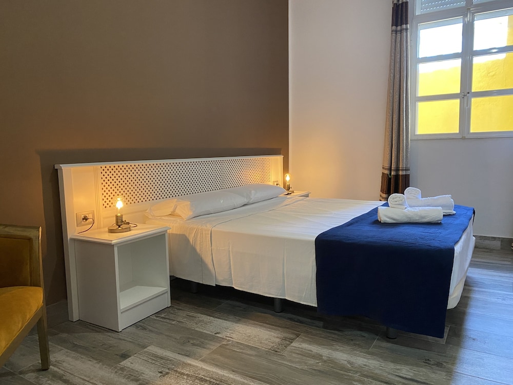 

Roma - Arona - Hotel Pensión Cassandra
