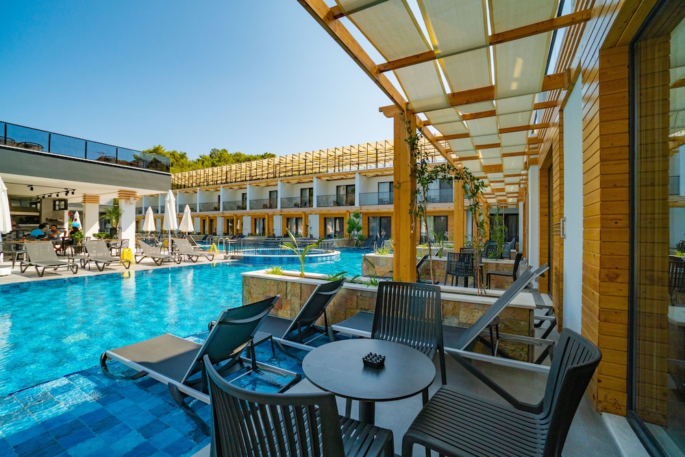 

Milano - Sarigerme - L Hotel Sarigerme