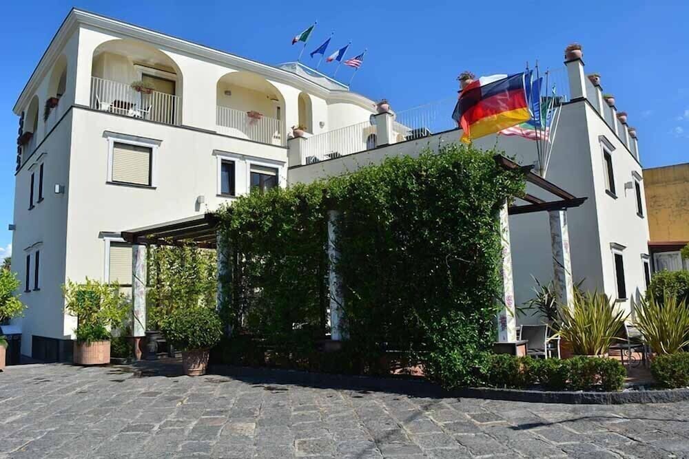 

Milano - Lettere - Costa Hotel