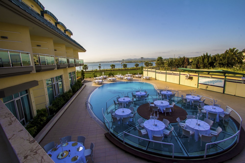 

Milano - Darıca - Hotel Hegsagone Marine Asia