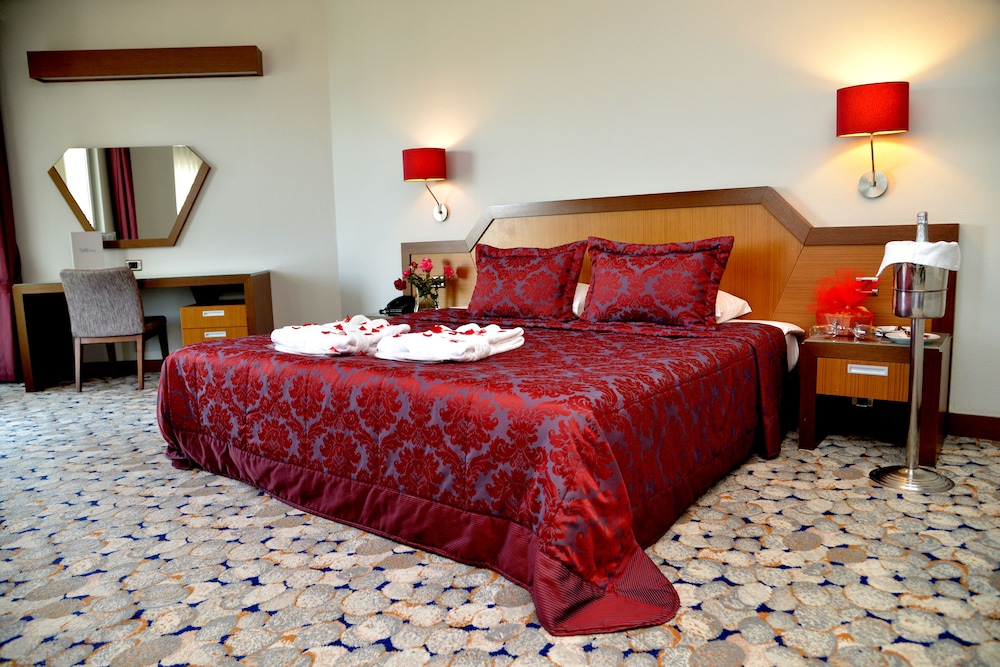 

Milano - Gebze - Hotel Hegsagone Marine Asia