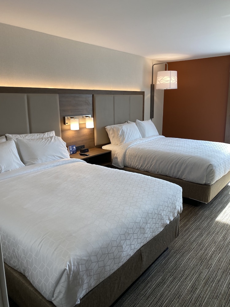 

Roma - Granada Hills - Holiday Inn Express & Suites Chatsworth