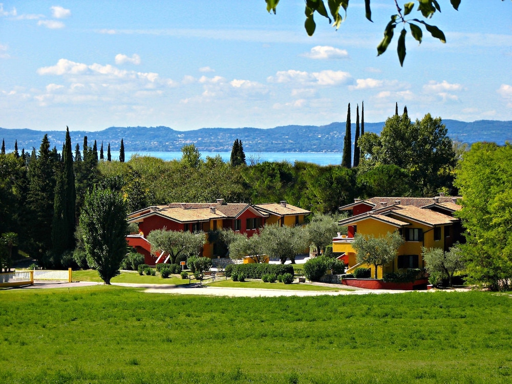 

Milano - Bardolino - Poiano Garda Resort Appartamenti