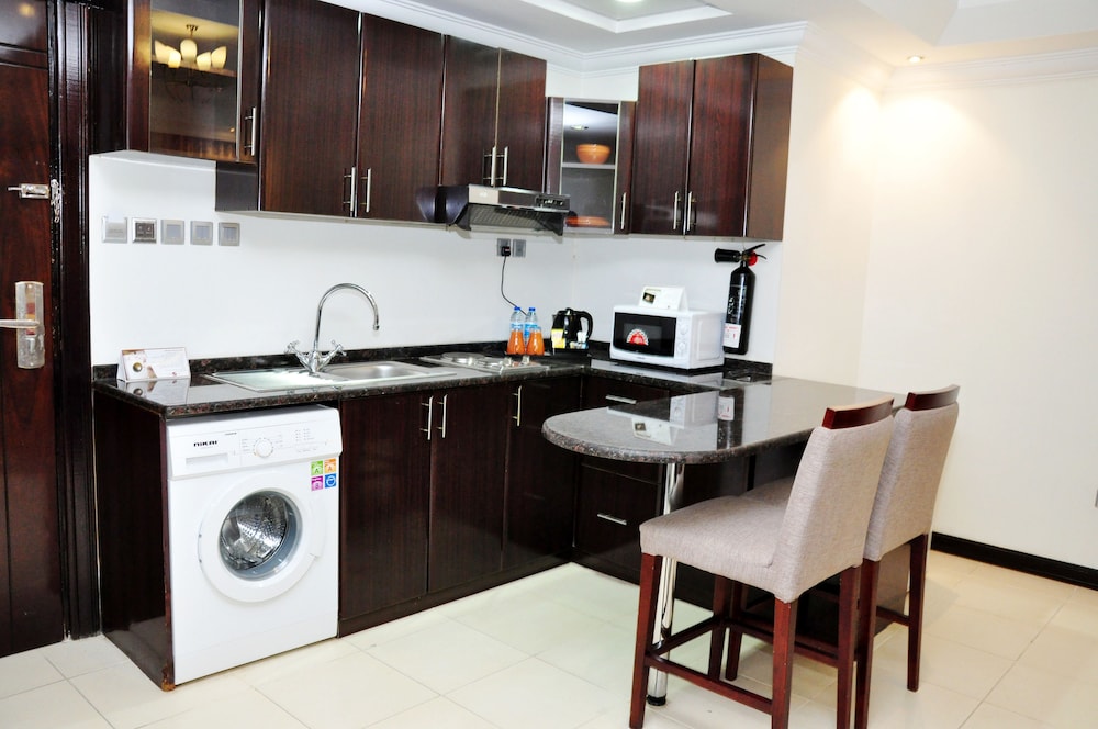 

Bari - Ajman - Ewan Ajman Suites Hotel