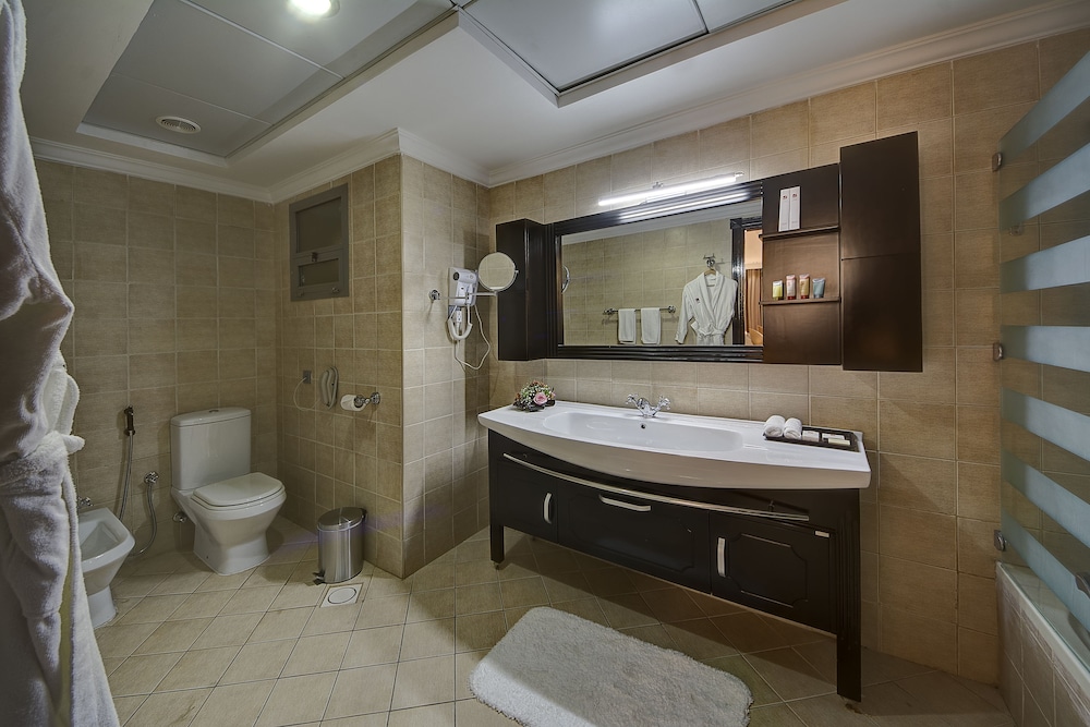 

Napoli - Ajman - Ewan Ajman Suites Hotel