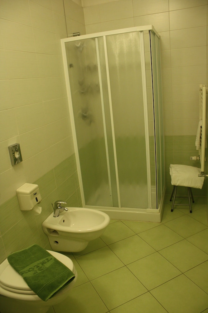 

Lamezia Terme - Busto Arsizio - Hotel 2C