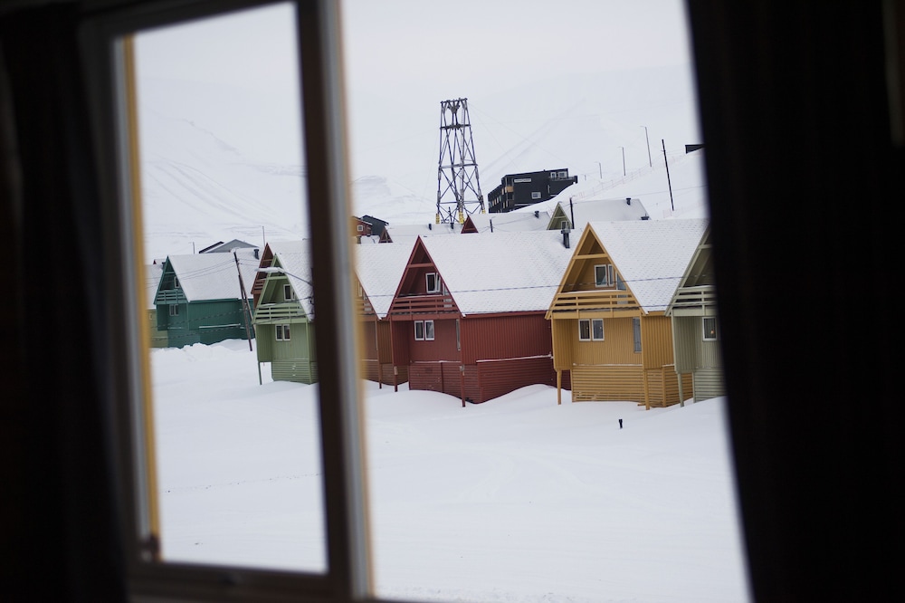 

Roma - Longyearbyen - Svalbard Hotell | Polfareren