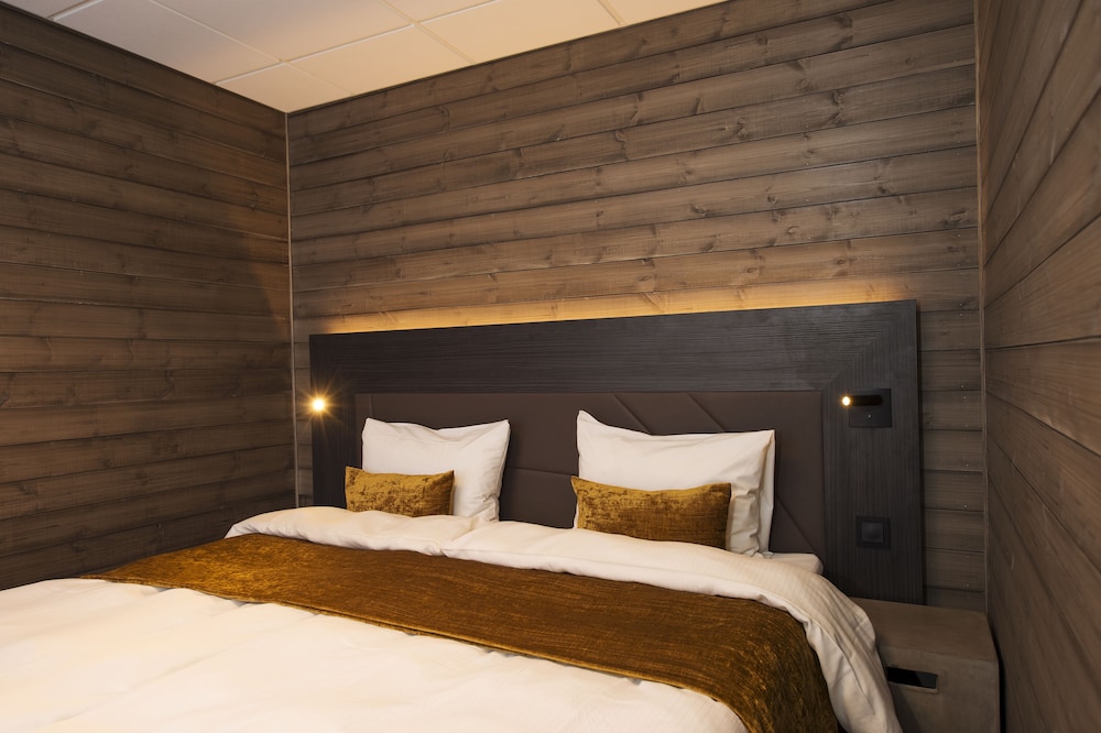 

Milano - Longyearbyen - Svalbard Hotell | Polfareren