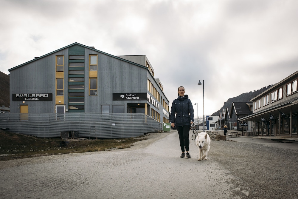

Milano - Longyearbyen - Svalbard Hotell | Polfareren