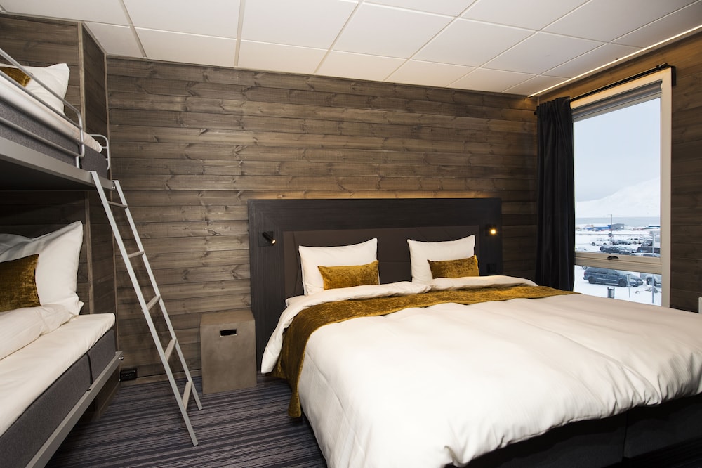 

Milano - Longyearbyen - Svalbard Hotell | Polfareren