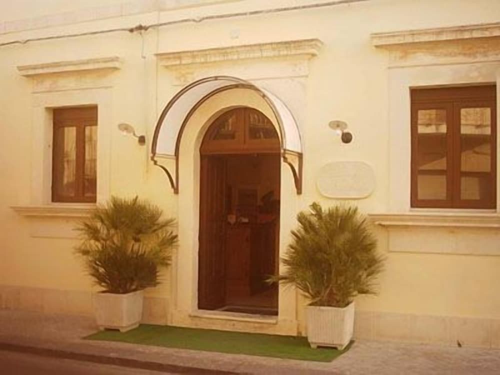 

Bologna - Avola - Albergo La Fontanella