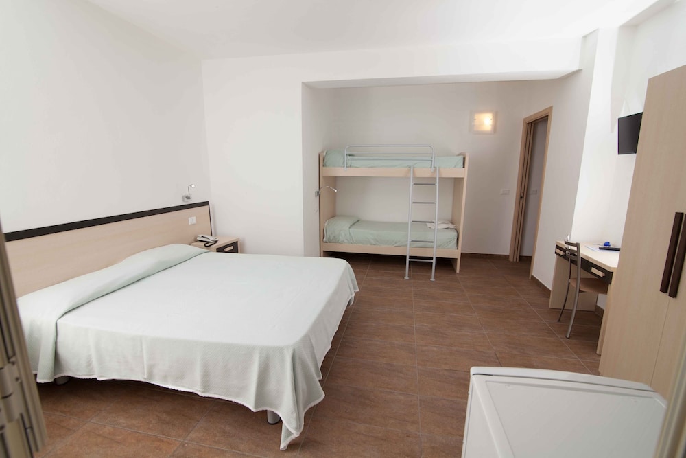 

Milano - Ricadi - Hotel Marinella