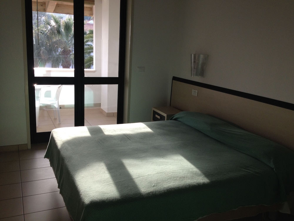 

Torino - Tropea - Hotel Marinella