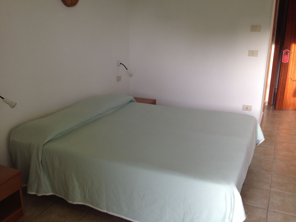 

Bologna - Tropea - Hotel Marinella