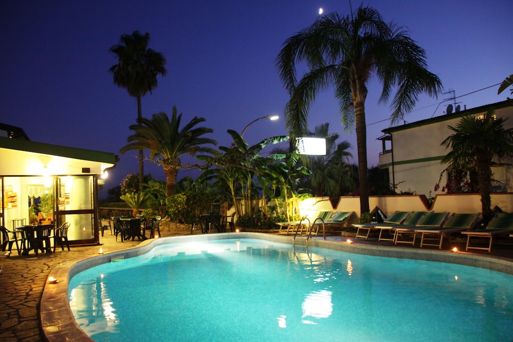 

Venezia - Capo Vaticano - Hotel Marinella