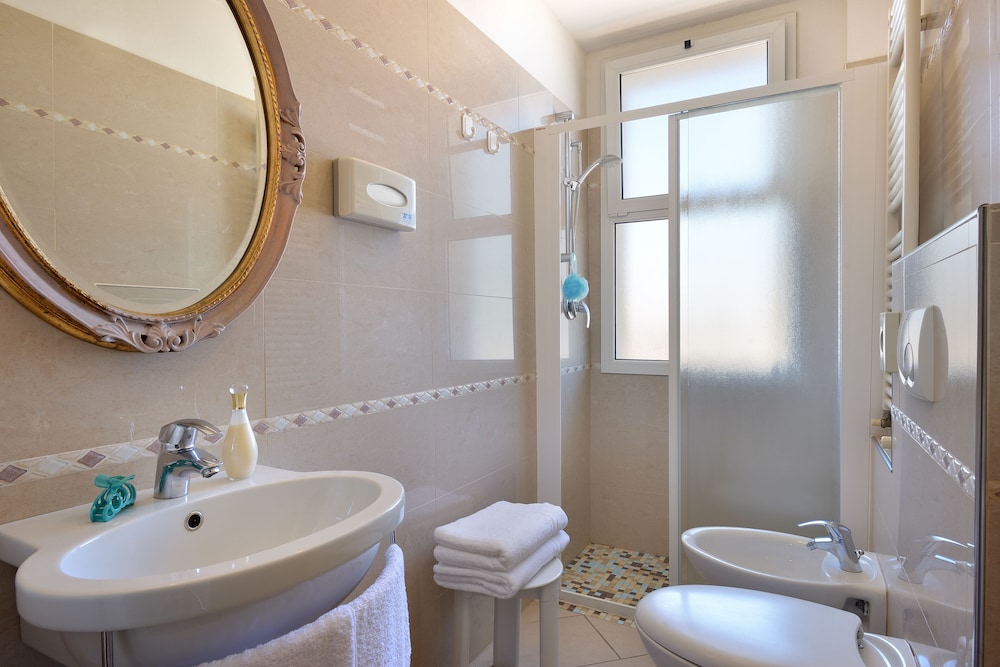 

Catania - Riviera Romagnola, Mare Italia - Hotel Elisir