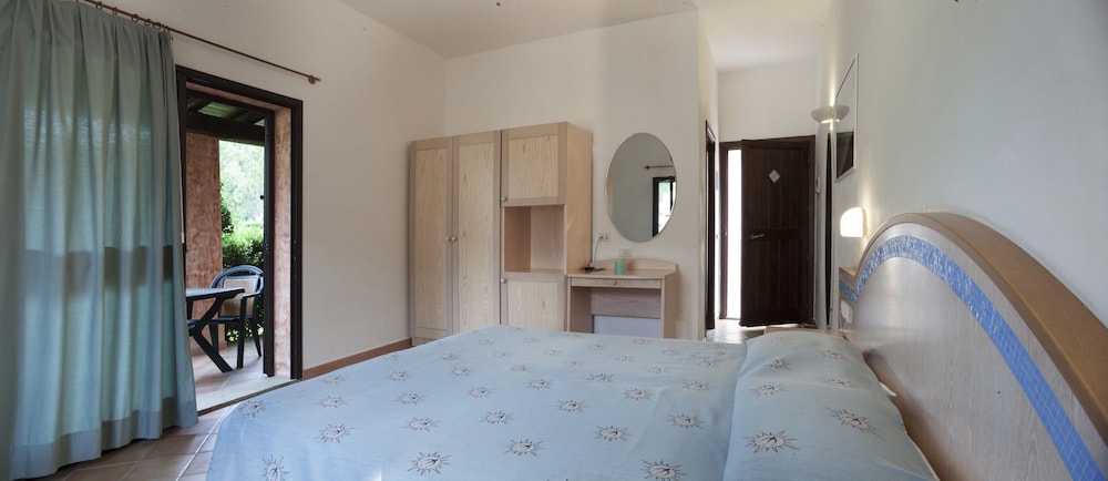 

Bologna - Arzachena - Centro Vacanza Isuledda