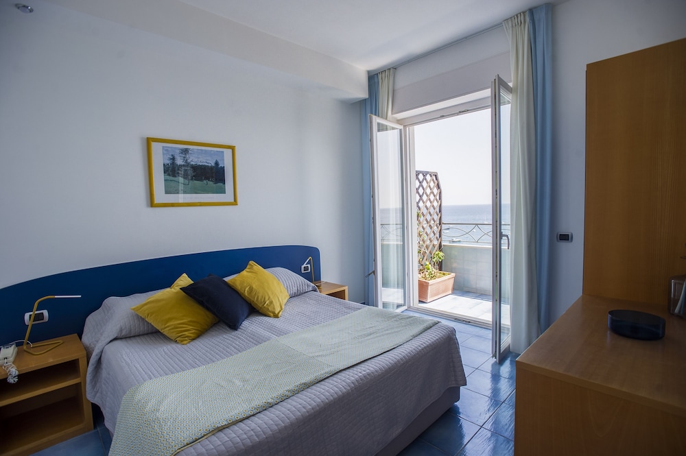 

Roma - Scala - Residence Panoramic
