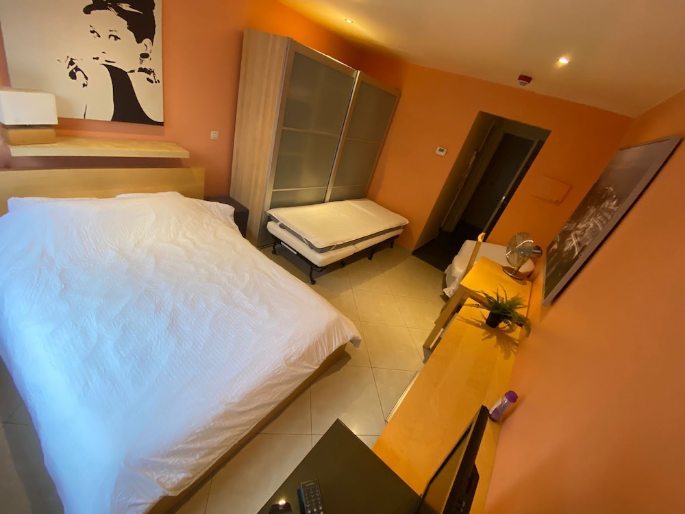 

Milano - Sint-Pieters-Leeuw - Residence la Fraisiere