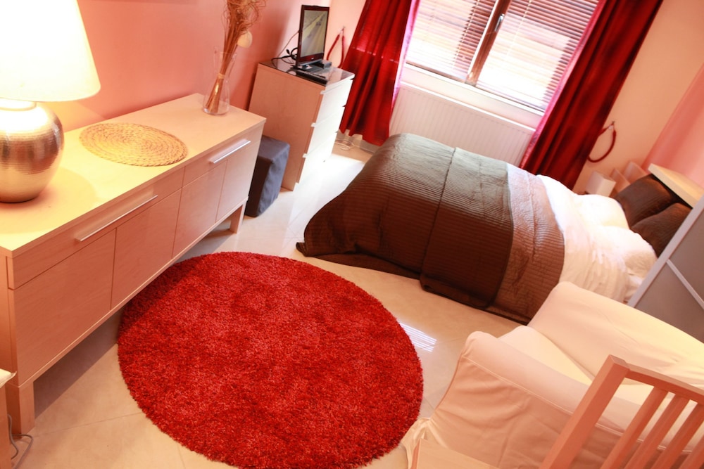 

Roma - Sint-Pieters-Leeuw - Residence la Fraisiere