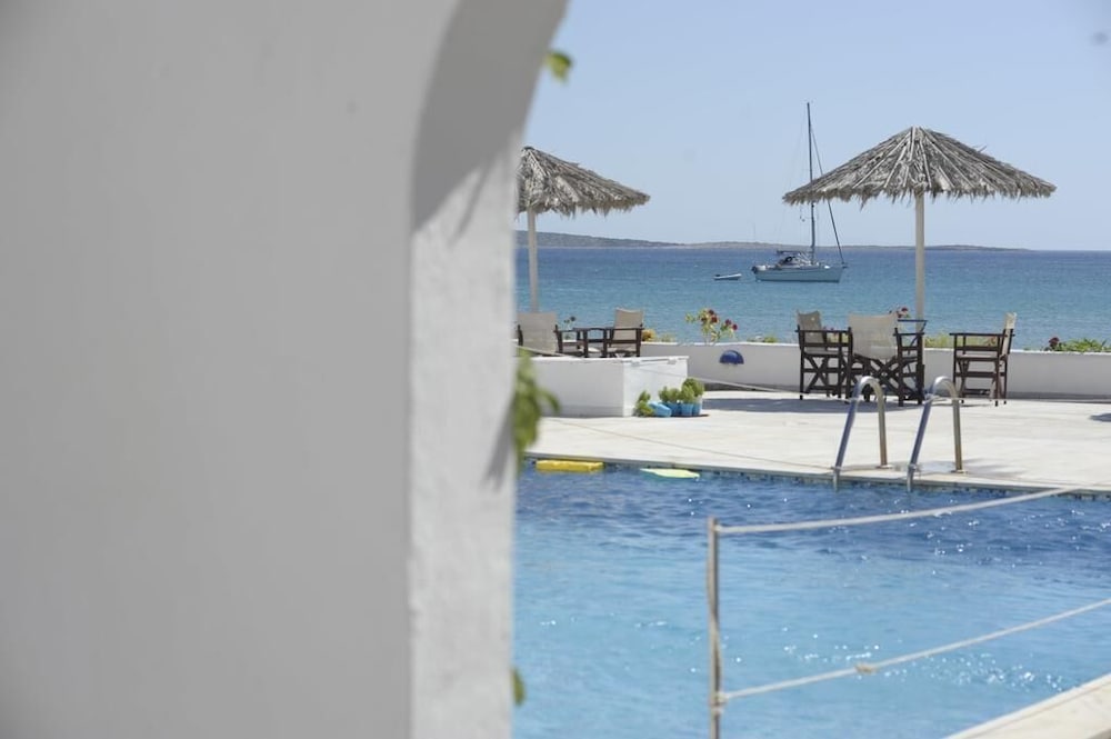 

Bologna - Pounda - Galatis Beach Hotel