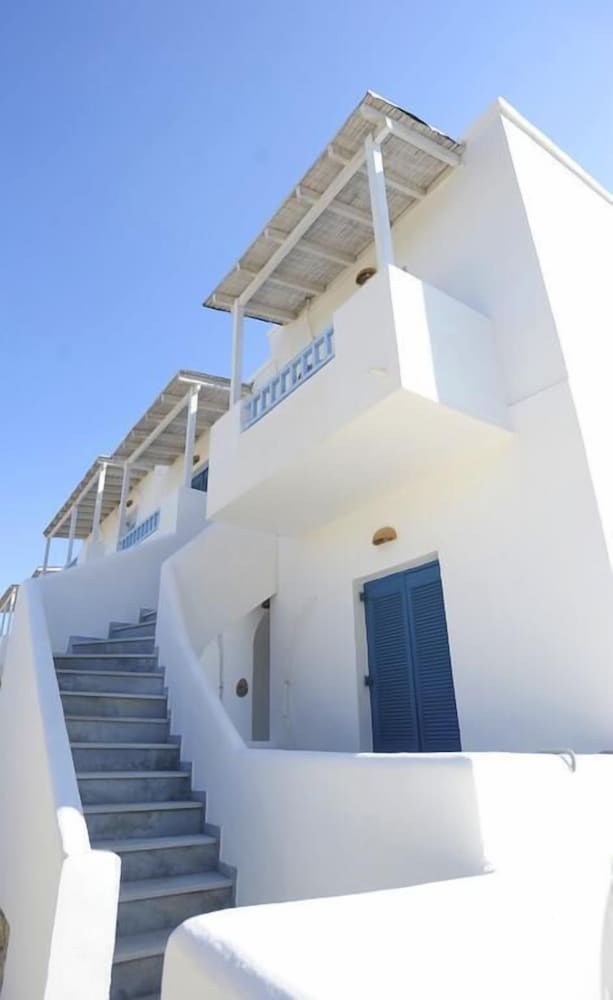 

Milano - Pounda - Galatis Beach Hotel
