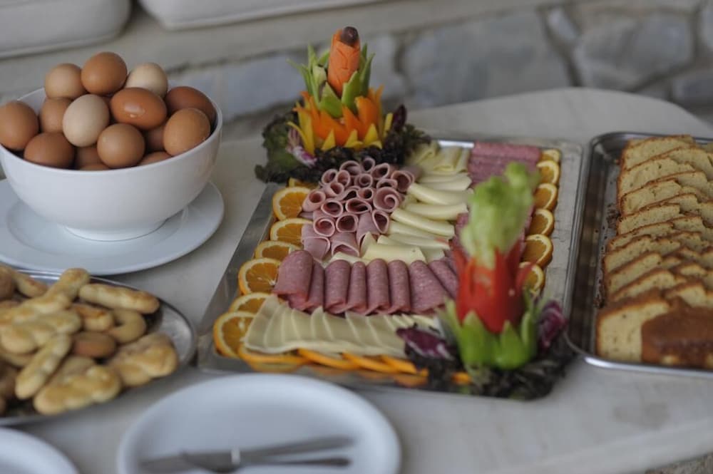 

Bologna - Pounda - Galatis Beach Hotel