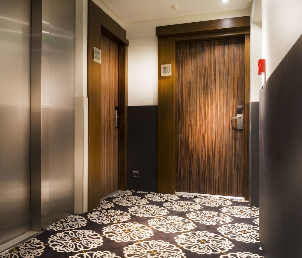 

Catania - Versailles - Hotel Acanthe - Boulogne Billancourt