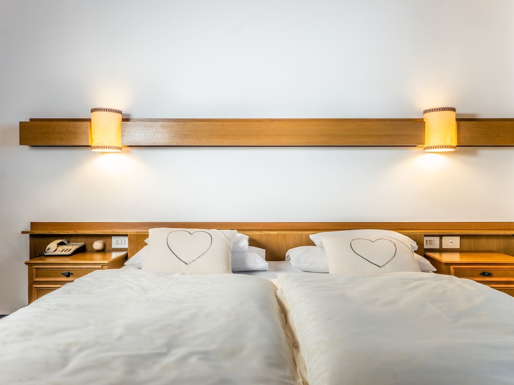 

Napoli - Santa Cristina Valgardena - Hotel Pontives
