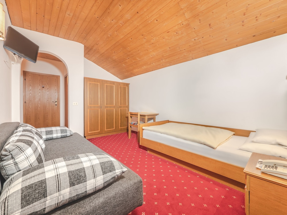 

Napoli - Santa Cristina Valgardena - Hotel Pontives