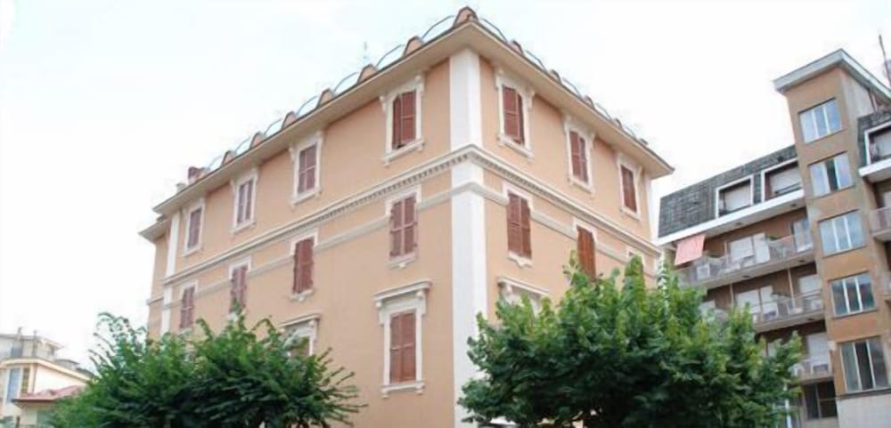 

Bari - Fiuggi - Hotel Iris Crillon