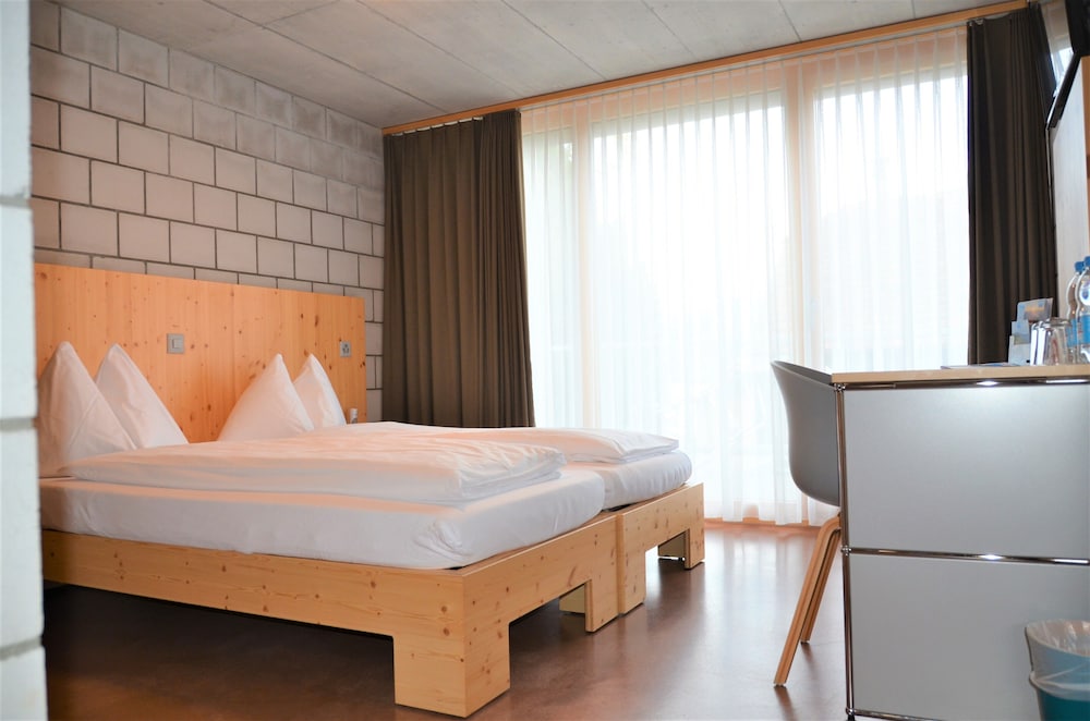 

Roma - Aeschi - Hotel Seaside