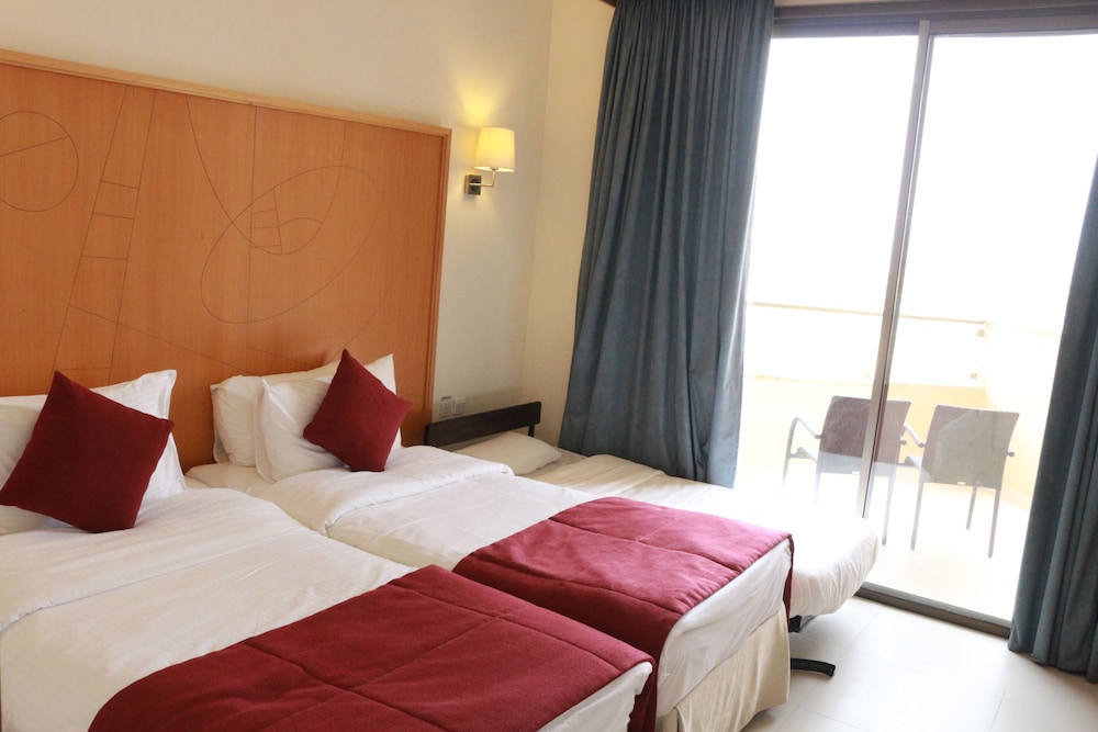 

Milano - Sweimeh - Ramada Resort By Wyndham Dead Sea
