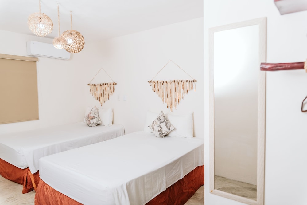 

Roma - Playa del Carmen - Ahava Hotel